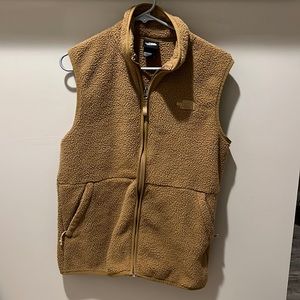 Men’s North Face Sherpa Vest